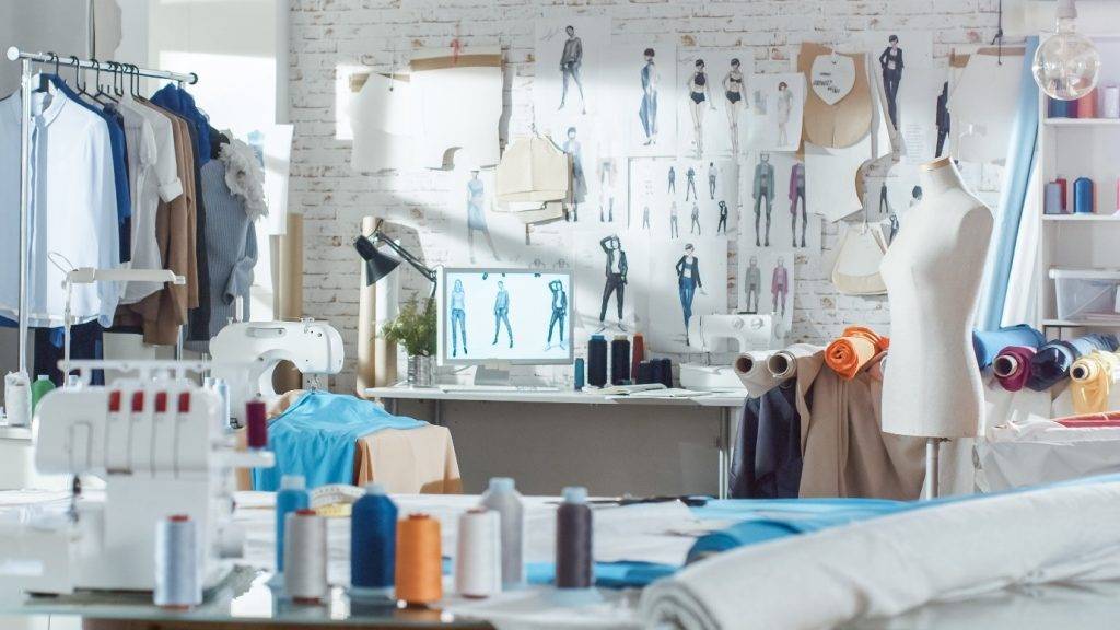 Why Custom Clothing Manufacturers Are Essential for Growing Fashion Brands